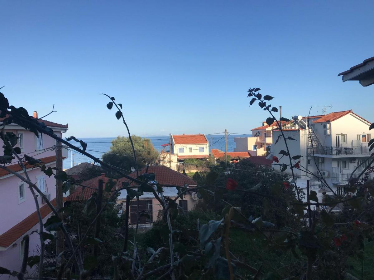 Marinos Studios Poros  Exteriér fotografie